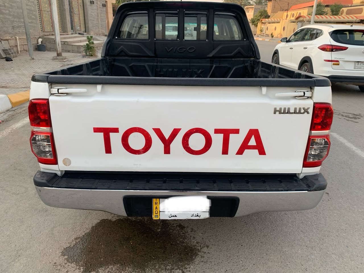 هايلوكس موديل ٢٠١٣ للبيع
شاصي ١٢
السيارة كلش نظيفة ما متعوبة 
كير اوتماتيك 
تخم تاير جديد 
رقم بغداد 
بدون حادث بدون صبغ بس تكحيل شي بسيط 
باسمي السيارة تحويل ثاني يوم 
السعر على الخاص 
مكان السيارة ديالى ناحية كنعان 
وهذا رقمي ***********
