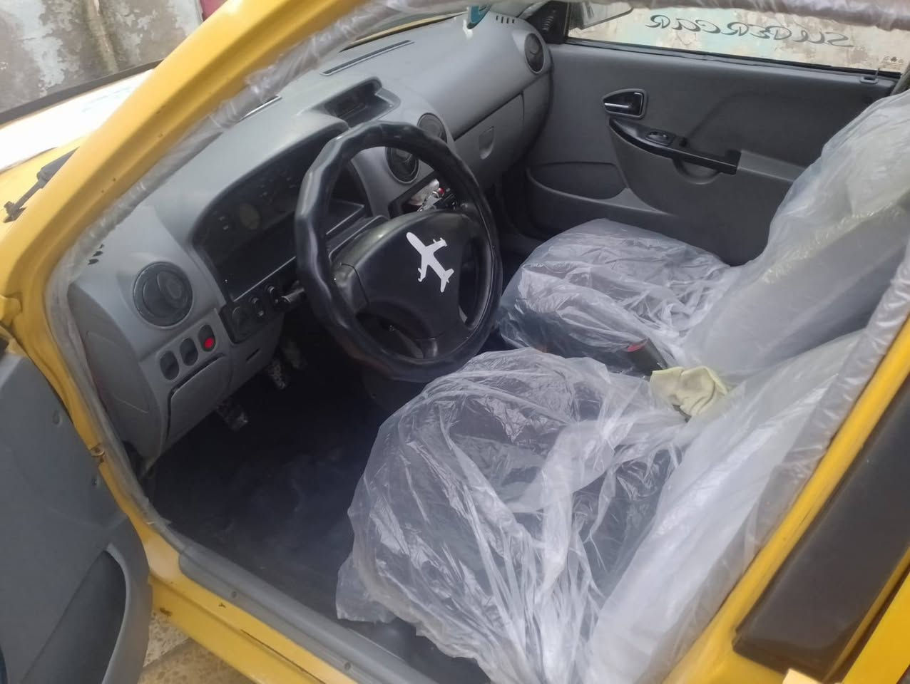 السلام عليكم
سايبا 2012
محرك بي رخاوه
شاصي تكه وحده مقوي
رقم بغداد ألماني سنوية ما صاقطة
مشروع وطني صاحبها بالموصل  
كابون بيها تريد وكالة تريد تحويل
غرامات صفر هيئه ٤٠ الف
طالب عليها ٢١وبيها مجال
***********بي واتساب
