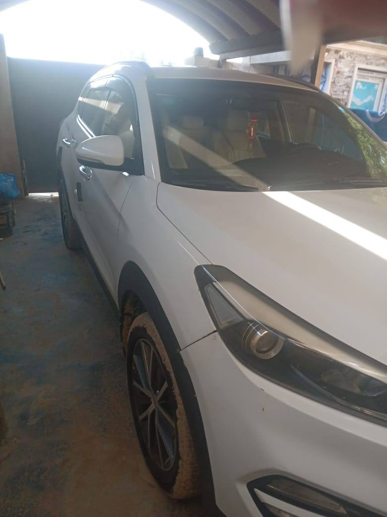 السلام عليكم ورحمة الله وبركاته
من رخصة الادمن المحترم 
توسان موديل ٢٠١٦ 
  نصف فول 
خليجي
 الصبغ والبارد  غير هذا المأشر فقط
محرك كير مكفول من الفتح والتبديل 
ماشيه. ١٧٠ الف 
السعر ١٥٨  وبيها مجال
رقم بغداد 
مكان السياره بغداد 
الاتسفسار اكثر 
*********** حيدر
غير متواجد على الفيس
