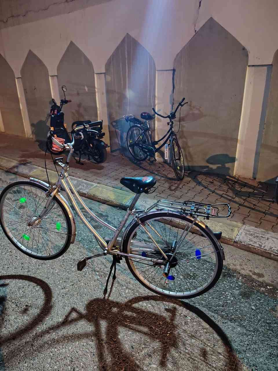 بايسكل ياباني حجم ٢٧ للبيع كله  شغال السعر ٦٠ وبي مجال كركوك حي عدن بيع مستعجل عليه


**إذا كنت صاحب هذا الإعلان وتريد حذفه لأي سبب، رجاءا أرسل رسالة إلى الدعم الفني**