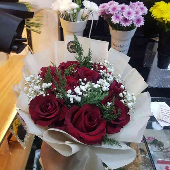 بوكيه ورد طبيعي ✨ 
10 وردات✨
حسب الطلب ✨ 
للحجز والطلب والاستفسار دايركت او💥
على هذا الرقم ***********💥
موقعنا الدورة حي الميكانيك مقابل مجمع دي تو دي 

.
.
.
.
.

#fypage #flowers🌸 #ferrerorocher flowers fyp viralreels viral viralvideos instagood instagram بوكيه ورد_طبيعي منشن اكسبلور
explore الدوره_الميكانيكالدوره_الميكانيك_شارع_الكنيسه
