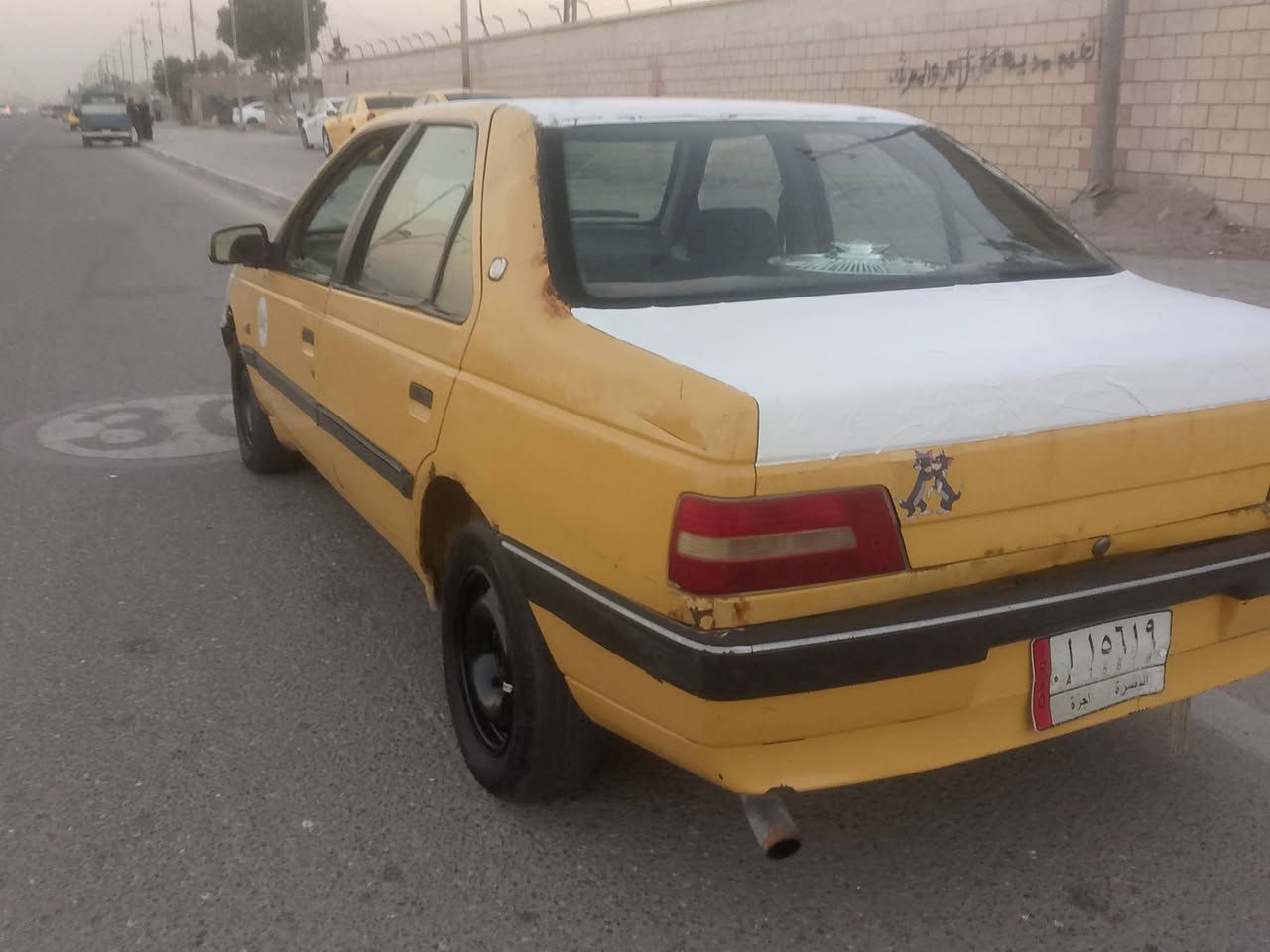 بيجو 405 مكينه وكير تمام سيارة جاهزه راعيه موجود هيه وغرامات عل المشتري رقم بصره السعر 15 
***********
