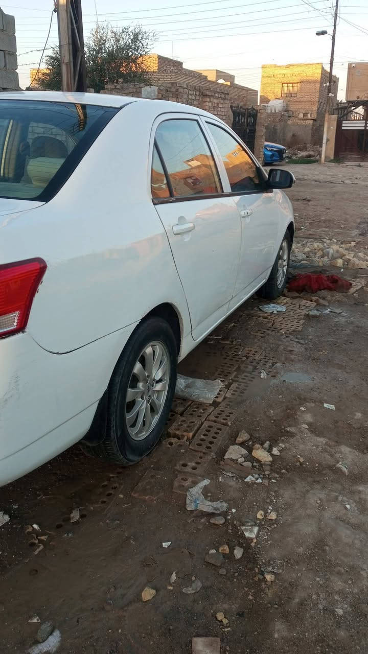 اسلام عليكم بي واي دي G3اوتو ماتيك للبيع سياره حلوه مثل ما اشوف بل صوره كدام عينك السعر45وبيها مجال 
مكاني تاجي سبع البور
*********** بي واتساب
