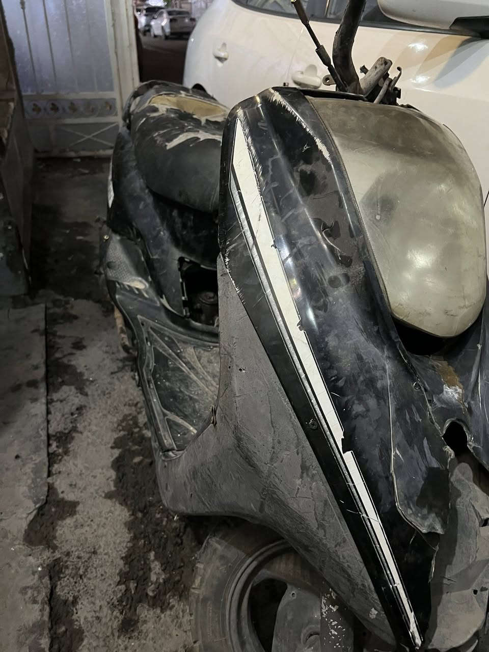 سلام عليكم اخوان 
دراجة بريز ابيع كوووم حديد اكرر كوم حديد بس مكينه شغالة و بيها نقوصات بسعر 125 الف ومكاني بغداد حي القاهرة واي استفسار عالخاص واني حاضر


**إذا كنت صاحب هذا الإعلان وتريد حذفه لأي سبب، رجاءا أرسل رسالة إلى الدعم الفني**