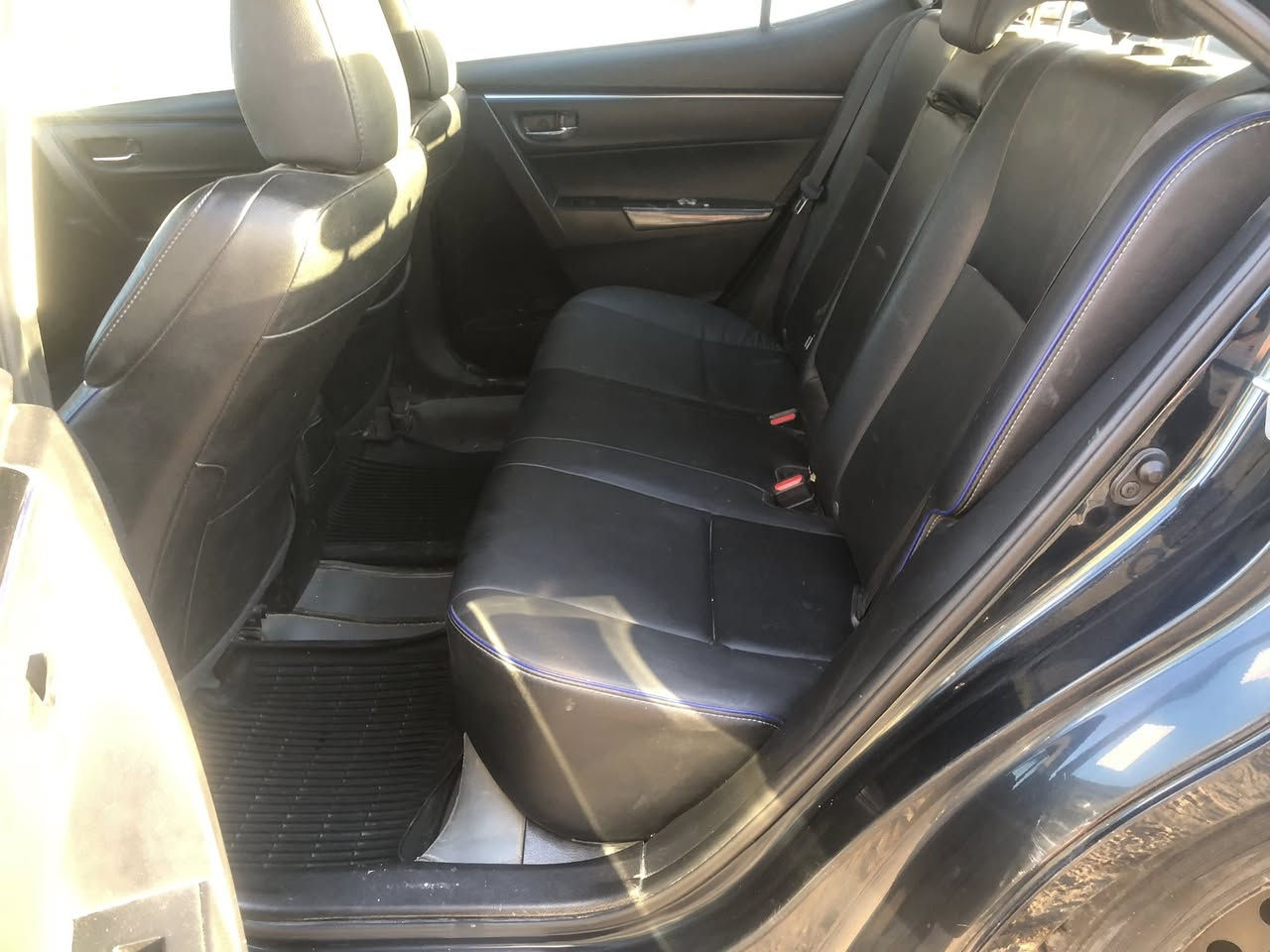 السلام وعليكم للبيع كورلا 2017فئة xse اعلى فئة مواصفات بصمه فتحه شاشه رادر تحديد مسار شفتات ستيرين تبريد تدفئة كشنات نضام ايكو نضام سبورت تبريد بيانو ضررها موضح بل سونار لونها ازرق غير محدد او نيلي شذري  رقمها بغداد انكليزي بأسمي مداور ثاني يوم مكانها بابل مركز مدينة التواصل الاتصال*********** السعر 130وبيها مجال
