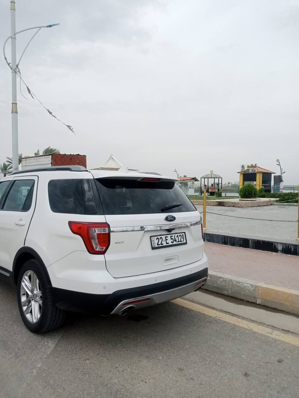 ‏للبيع أو مراوس بفورد اكسبلورر لمتدد 2020 و فوك 
‏فورد اكسبلور  2017
‏المواصفات XLT
‏محرك 6سلندر  
‏بصمة  تشغيل وبصمة ابواب  
‏تشغيل عن بعد
‏كامرة دوارة 
‏تحكمات ستيرن فول
‏اشاير بالمرايات جانبية 
‏7 راكب
‏كود ابواب 
‏شاشة كبيره
‏حساسات امامي وخلفي
‏كراسي الامامية كهرباء وتدفئه
‏استيرن تدفئة
‏صندوق كهرباء
‏تبريد 3 قطع امامي وسطي وخلفي 
‏منافذ AUX مع منافذ USB 
‏تدعم اندرويد Auto
‏السياره ماشيه 79,000 ميل
حادثها موضح بالصور 
السعر 158 وبيها مجال بسيط 
مكانها الانبار الفلوجه 
متواجد ماسنجر 
واتساب على الرقم ***********
‏
