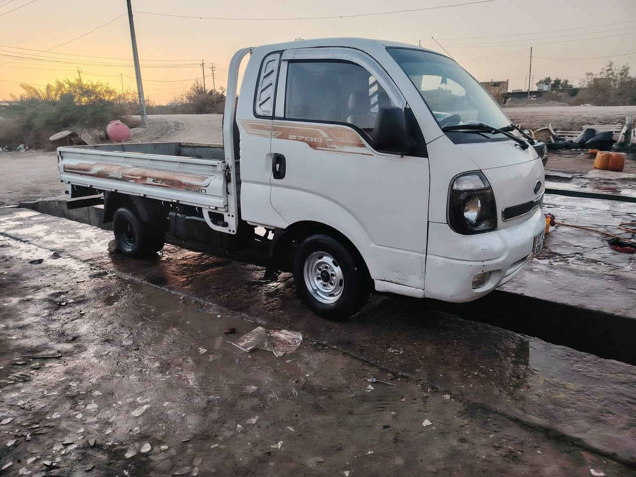 سلام عليكم كيا حمل موديل ٢٠١٢ تحويل ثاني يوم سنويه مجدد رقم انكليزي سياره مكفوله للاستفسار علا الرقم *********** السعر ٨٥ وبيهه مجال مكان ذي قار سوق الشيوخ
