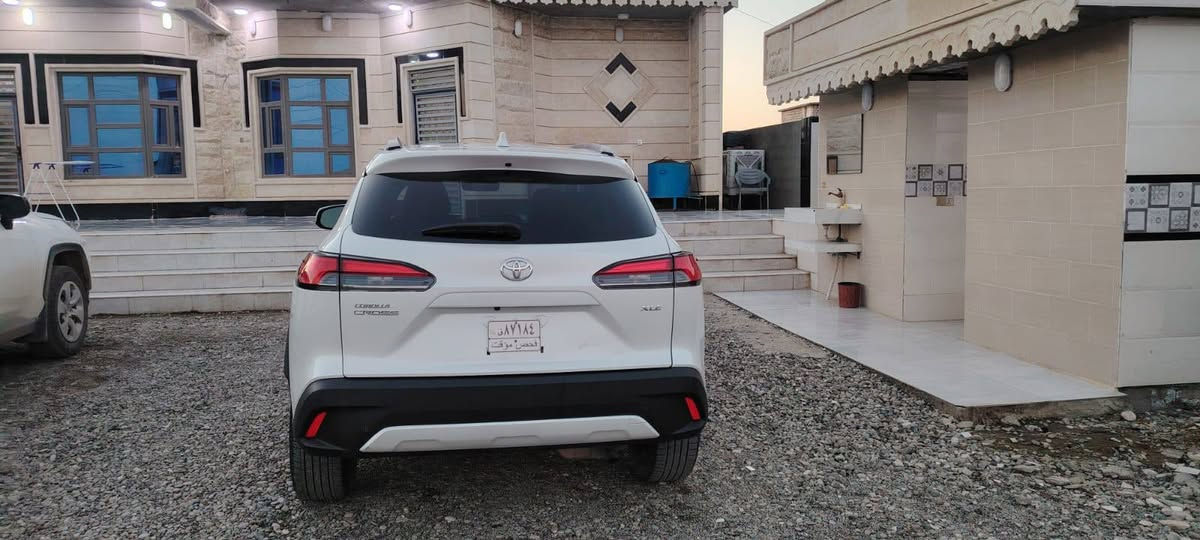 السلام عليكم
كورلا كروس 2023
لون ابيض
مواصفات XLE
بصمه
رادارات جانبيه 
تبريد خلفي
كشانه جلد
هيترات كشانه
كشن كهربائي
شحن وايرليس
السعر 175
وبيها مجال 
الضرر بونيد مبدل بلادي
بدون دواخل
 ماشيه 45الف
منفيس
المكان الزاب قرية اصبيح

للاستفسار الاتصال على***********
