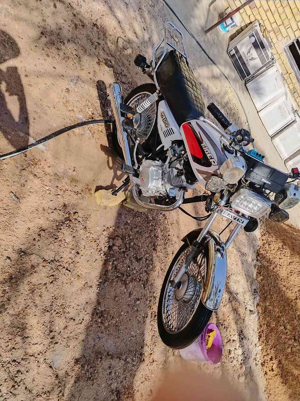 دراجه تايكر موديل 20 أوراق اصولي مكينه ما مفتوحه تانكي وصفاحيات جديد مكان حله 460 كله شغال ***********
