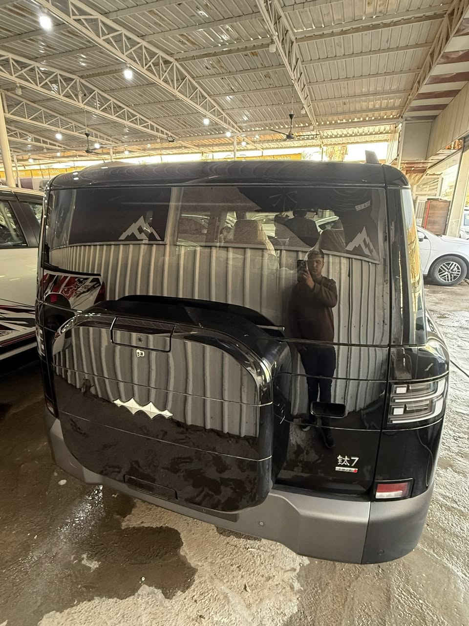 السلام عليكم 🌹
🚗 يتوفر لدى معرض جبل عرفة

📍 العنوان: بغداد – الكريعات – شارع الوقف السني

🔥 ليو بارد… 7فخامة + قوة + تكنولوجيا 🔥

إذا تريد سيارة ما ينقصها شي وتجمع كل المواصفات العالية، ليو بارد هي الاختيار الصح 👑

💎 أعلى المواصفات:

✅ 4 كشن تدفئة وتبريد

✅ كراسي كهربائية + مساج

✅ تمشيك 130 كم على البطارية ⚡

✅ 13 كامرة رؤية 360°

✅ أوتو بارك (ركن تلقائي)

✅ لون داخلي مشمشي كامل فخم

✅ ملحقات كاملة

✅ حجم ويل 20 إنج رياضي

✅ شاشة كبيرة + عدادات رقمية

✅ تشغيل ودخول ذكي

✅ شحن لاسلكي للموبايل

✅ أنظمة أمان متطورة

✅ إضاءة LED كاملة.              والسعر فدشي 58000000مليون دينار عراقي وصافي بدون دلاليه        عنوان بغداد معارض الكريعات شارع وقف السني معرض جبل عرفه لاتصال على الارقام التاليه                       *********** محمد.             *********** سجاد.                ***********  حسن
