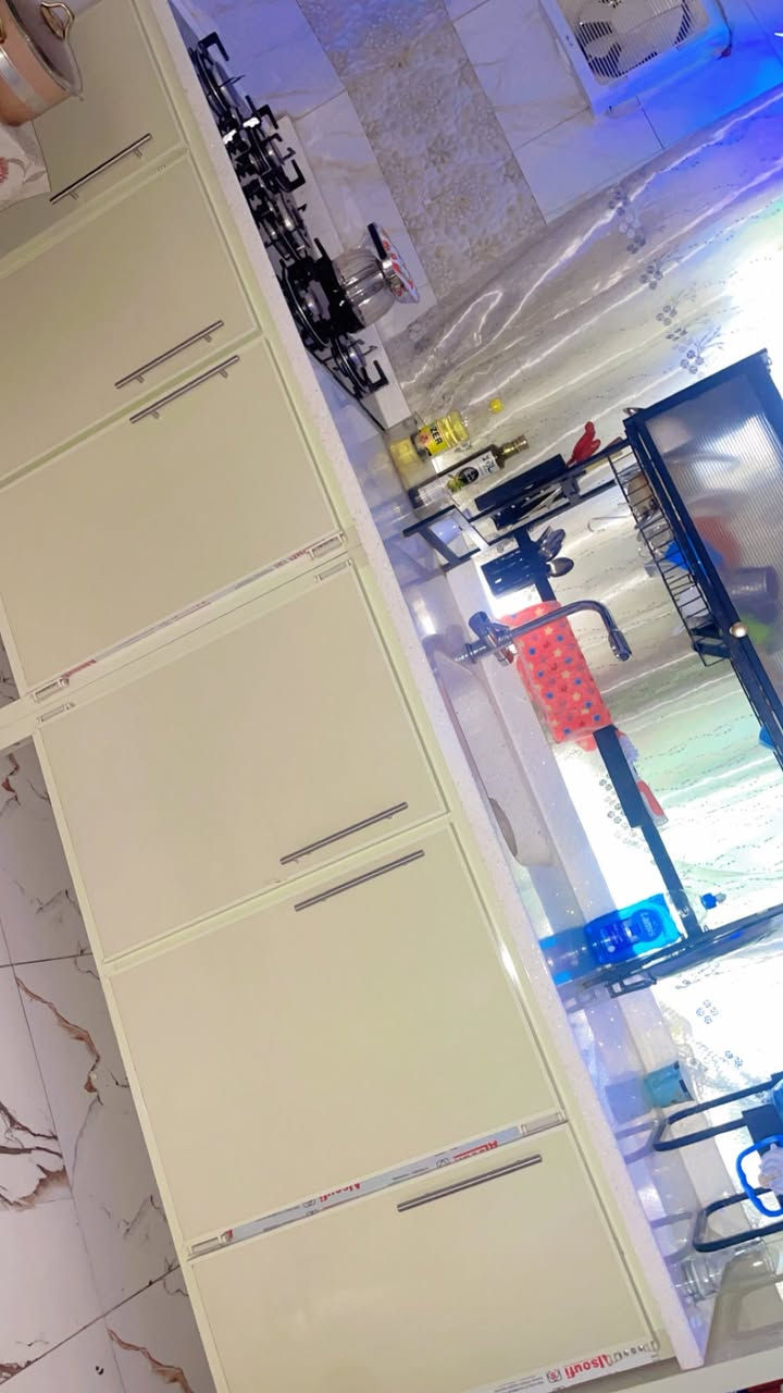 للبيع مكاني الغزاليه 
فوول نضافه داخل وخارج والطباخ من ضمنه


**إذا كنت صاحب هذا الإعلان وتريد حذفه لأي سبب، رجاءا أرسل رسالة إلى الدعم الفني**