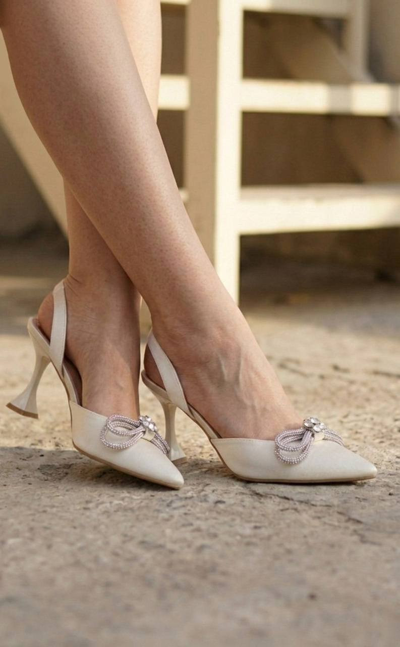 تشكيلة أحذية نسائية أنيقة 👠   
شنو أكثر موديل عجبكم؟ 🤍


**إذا كنت صاحب هذا الإعلان وتريد حذفه لأي سبب، رجاءا أرسل رسالة إلى الدعم الفني**