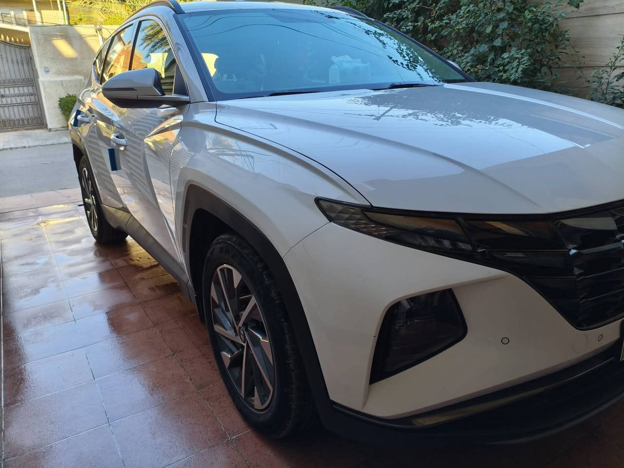 توكسان خليجي الاولى 2022
ماشية 71 الف 
بيها قطعة ونص صبغ سطحي
السيارة بحالة جيدة 
سعرها 20 الف $ ومجال بسيط
للتواصل : ***********
***********
.
