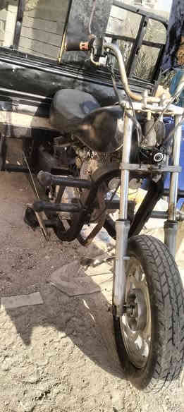 للبيع ادوات مكفوله 425 وبيها مجال مكاني بصره كرمت علي السده العاليه
