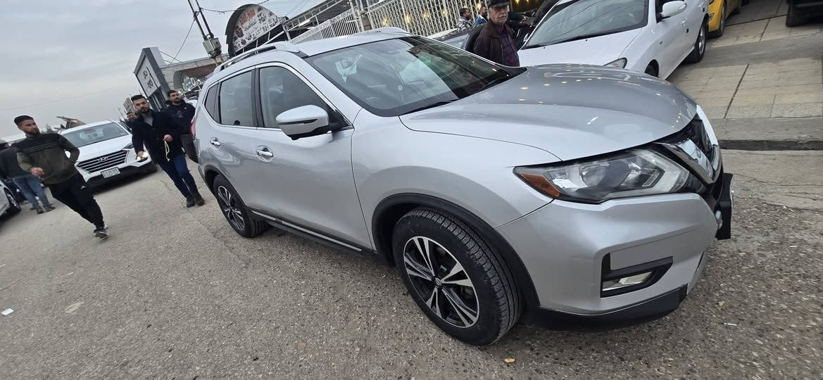 🚗 نيسان روج 2018 للبيع
السيارة نظيفة جداً واستخدام شخصي
رقم نينوى 
المواصفات:
🪑 كشنات جلد كهربائي
🔥 تدفئة 4 قطع (الكشنات + الاستيرن)
🔑 تشغيل بصمة
🖐️ 5 بصمات (الأبواب الأربعة + الصندوق)
🚪 فتح كهربائي للأبواب الأربعة والصندوق
🛞 مانع انزلاق
🚘 نظام كروز
📡 رادار أمامي وجانبي
📷 4 كاميرات (محيطية)
❄️ تكييف قوي
وبعد مواصفات الروج معروفه 
ℹ️ ملاحظة:
الضرر باب السائق فقط وتم تبديله باب شركة
السيارة فل مواصفات وما محتاجة شي
السعر ١٦٥ ومجال


**إذا كنت صاحب هذا الإعلان وتريد حذفه لأي سبب، رجاءا أرسل رسالة إلى الدعم الفني**