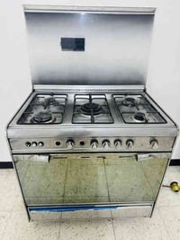 طباخ إيطالي مال بيت جديد ناره زركه فرن فوك وجوه كامل ونضيف ب١٨٠ نهايته...