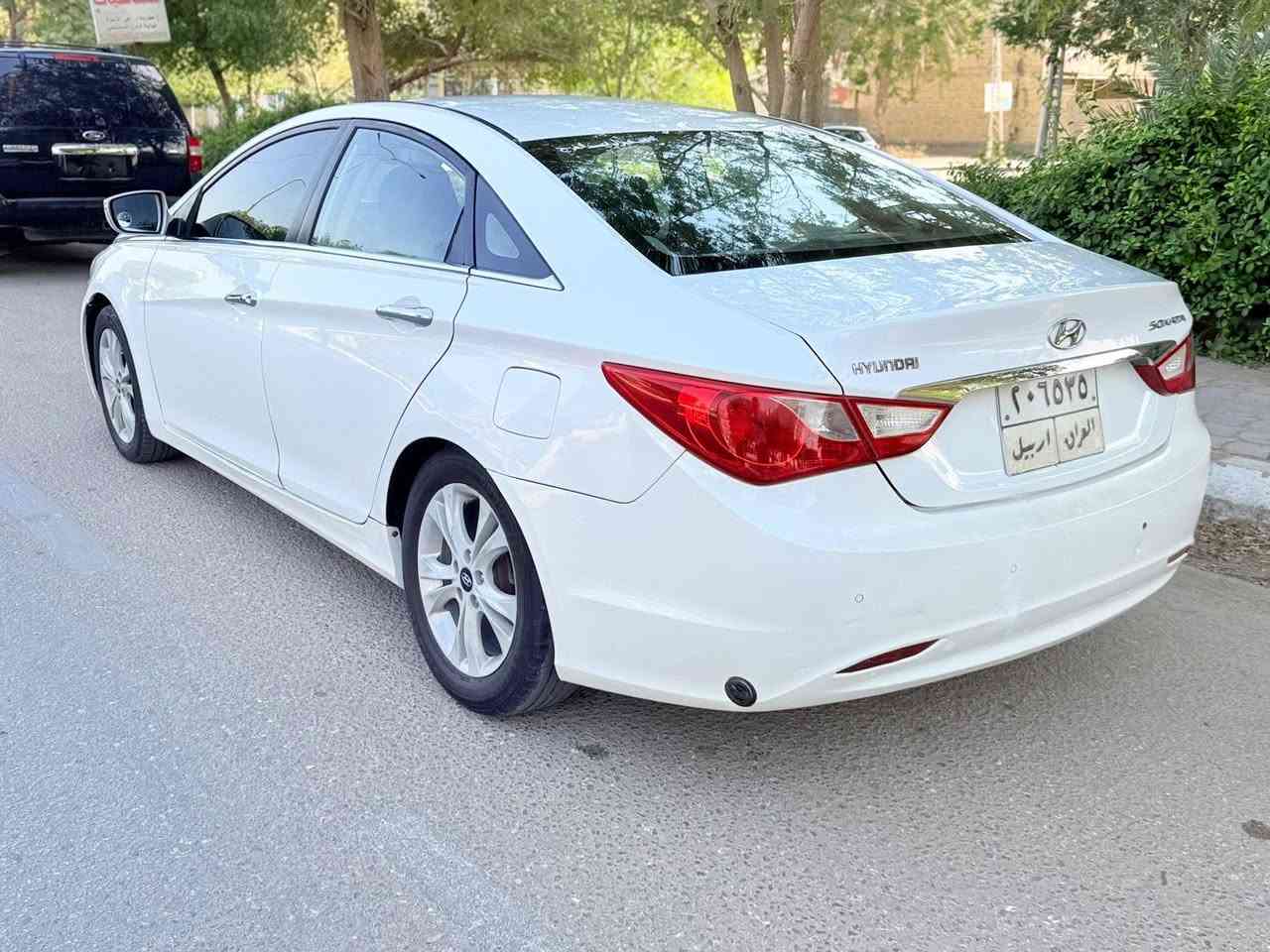 سوناته موديل 2011سعر 98قابل التفاوض خليجي مكفوله من ضربه بيه رشات صبق بصيطه مواصفات شاشه كبيره كامره دواره تحكم استيرن مثبت سرعه داخل بيجي حساسات أمامي  خلفيه محرك وكير مكفولات محرك 2400دوش  تبريد ثلج قطعتين تبريد منضومه غاز ٦٠ التر انسه صرف حداديه ربل جديده تخم تاير مكان سياره كربلاء المقدسة الاستفسار ***********
