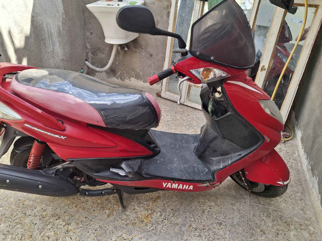 سلام عليكم عندي دراجه سكنس البيع مكفوله من كلشي رايدهه 900وبيه مجال ***********
