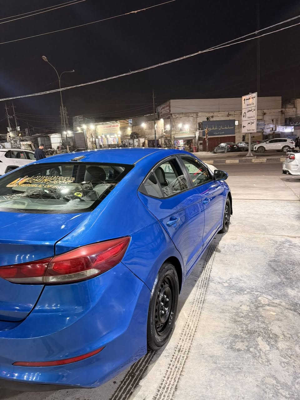 السلام عليكم
الانتره ٢٠١٧ 

موصفات عاديه 

سياره جماليتهه موضح بصوره 

جاهزه صدر ومكينه 

مكينه مفتوح بيهه كاز كيت 

بيهه حادث قبق جنطه وجاملغين مصبوغات 

بيهه بارد 

العنوان الشعب 

الرقم ***********

السعر 122
