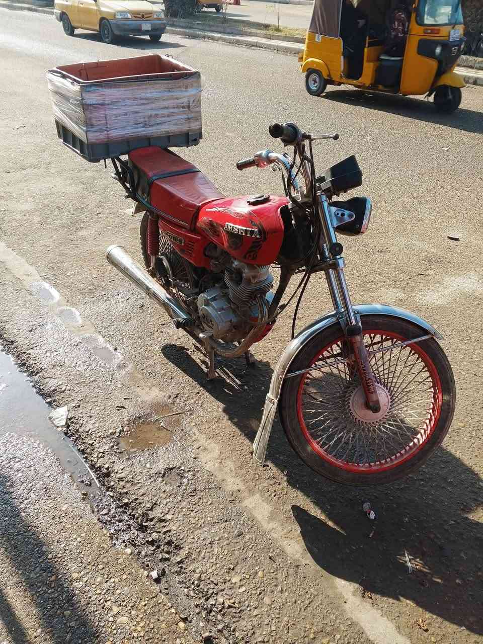 دراجه للبيع وصل فقط دراجه نضيفه بس مهموله من الغسل ***********
