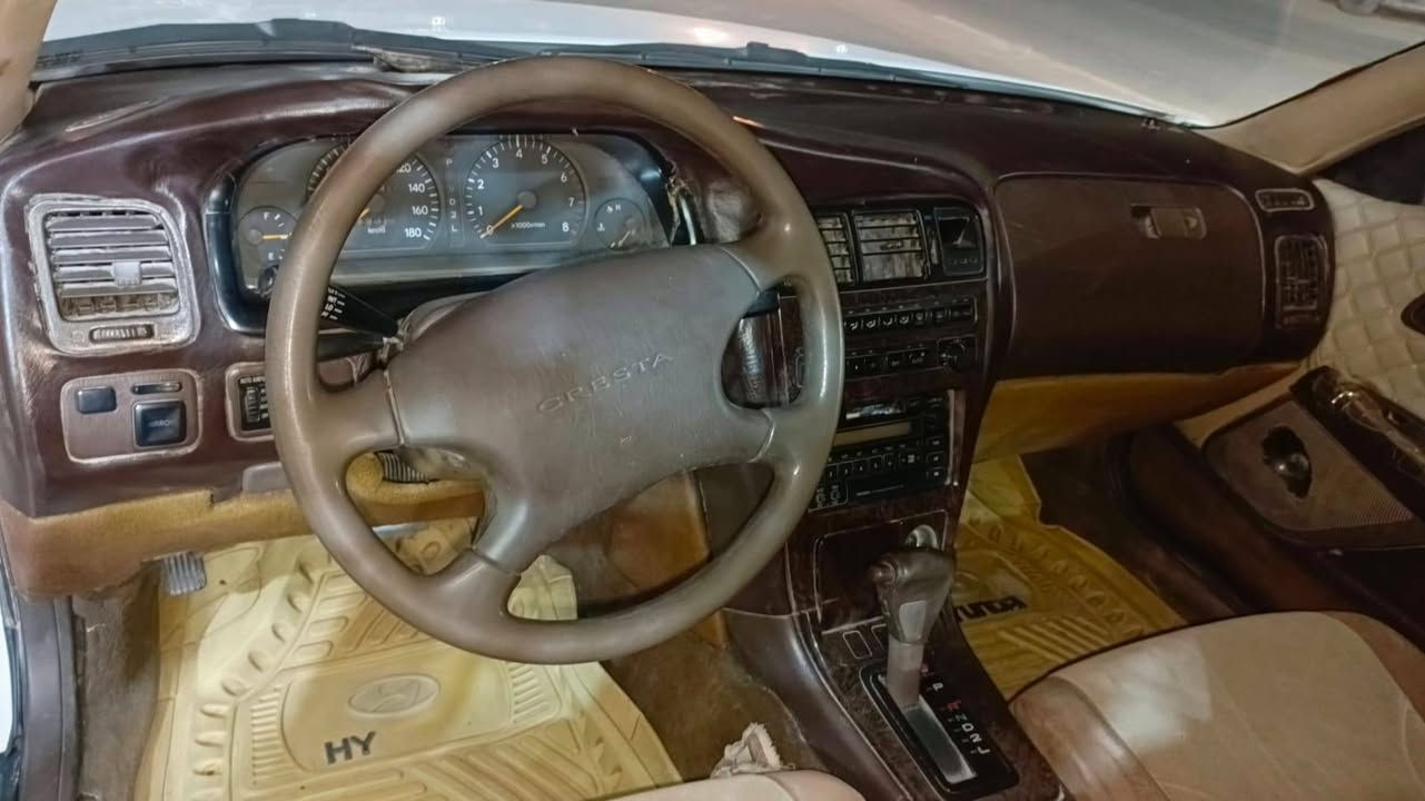 سلام عليكم كرسته للبيع سياره جديده ومكفوله من كص سياره بسامينه رقم جديد تخم تاير وتفاصيل تصل وبخدمتك العنوان نجف ***********
