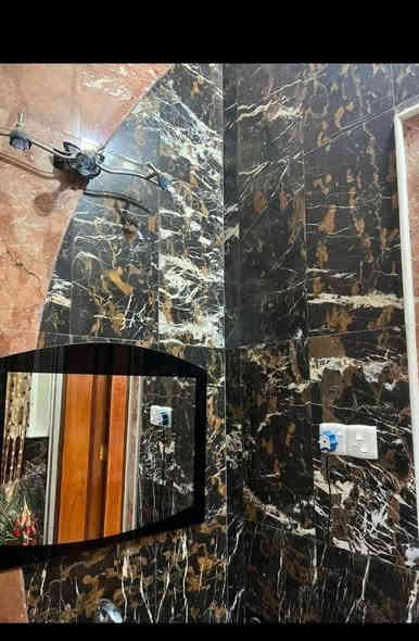 اللهم صلِّ على 🌼محمد وآل محمد 🌼🇮🇶

دار 155م  حي نصر مهندسين ركن طابقين مربع 
الاساس صب والسقف صب بناء حديث مثل ماواضح باصور والمكان مميز جدا والجيران ذهب صافي اشتري جار قبل الدار قريب عل شارع كربلاء. باشريط. شغل هندسي 
أستقبال وغرفة وصالة ومطبخ حار وبارد وصحيات داخلية وخارجية ومكشوفة والطابق الثانى 3غرف نوم وصالة وصحيات وسطح بناء حديث والمكان مميز جدا 
شغل جناي مثل ماواضح باصور 
السعر بعد المعاينة (365مليون بي مجال للشراي 
اتصل 

مكتب المشكاة للعقار 
***********
