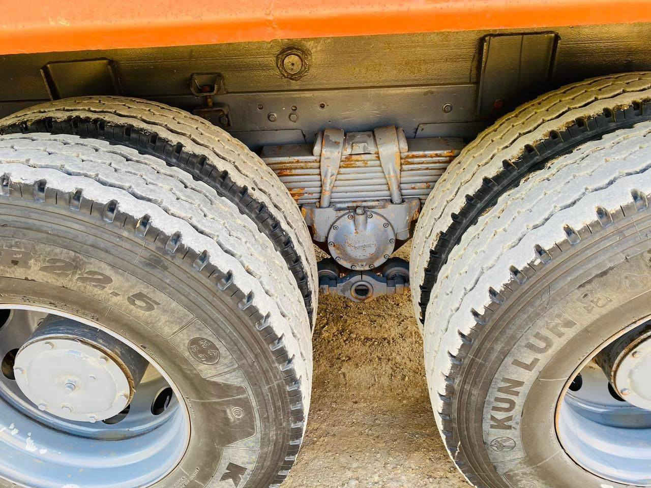 قلاب فالفو للبيع***********
