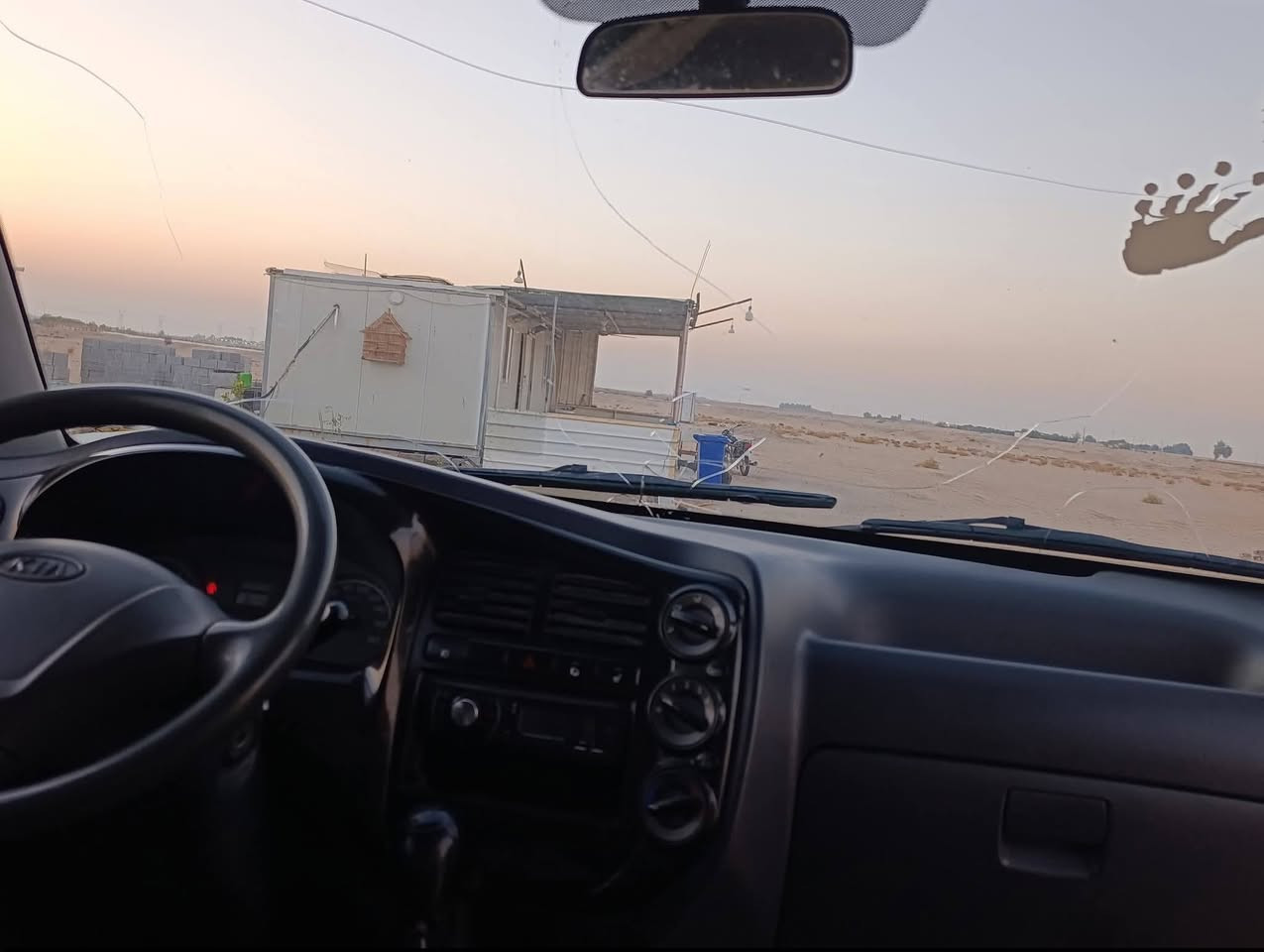 كيا براد 2010
تحويل ثاني يوم 
السياره ع البلاد مكفوله من كلشي الصبغ والضربه 
سياره نضيفه كلش مستخدمه شي قليل 
السعر 105 
للمكان البصره المشراق 
للاستفسار 
***********
