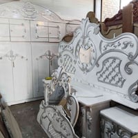 غرفه • طابقين • ابيض