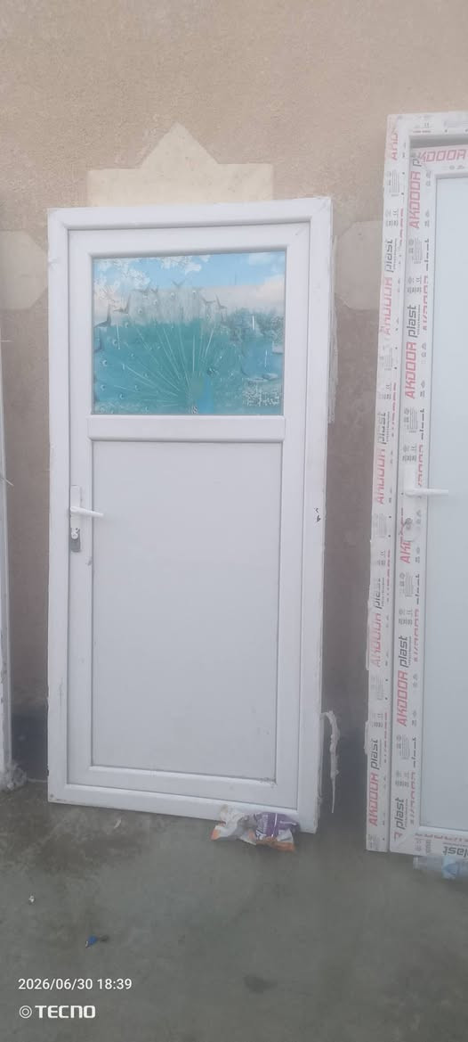 بيبان البيع السعر 225وبيهاا مجال شي قليل المكان بلور محلات ابوخميس شهربان ***********
