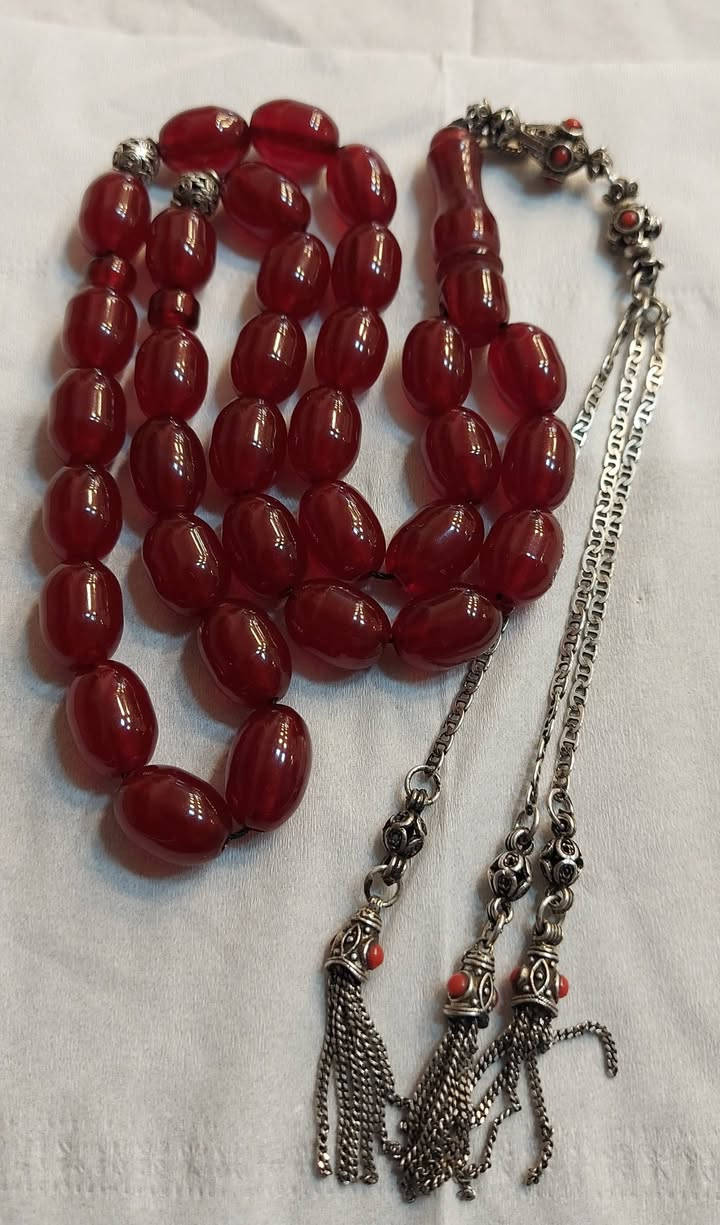 مسكي ألماني جبسي انتيك طقم فضه ٣٣ حبه قياس ١٢/١٤ ....ملاحظه..... جرح بسيط بثقب الامامه


**إذا كنت صاحب هذا الإعلان وتريد حذفه لأي سبب، رجاءا أرسل رسالة إلى الدعم الفني**