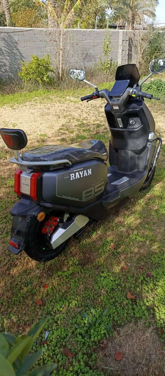 سلام عليكم دراجه ساعقه ريان البيع نضيفه كلش ما متعوبه  بصمه
مثبت سرعه 

لات عالي نهار 

تيارت جدد مال شركه 

دوشمه كشن ليلون

 السعر  ١١٠٠ بيه مجال قليل كلش مكاني شارع فلسطين 

***********
