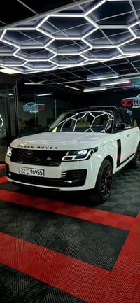 رنج روفر فوگ • ٢٠١٨ • اوتوبيوغرافي