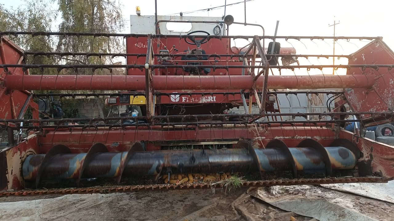 حاصدة لافردا للبيع رقم وسنويه نينوى العنوان الموصل بقية التفاصيل الاتصال على رقم ***********
