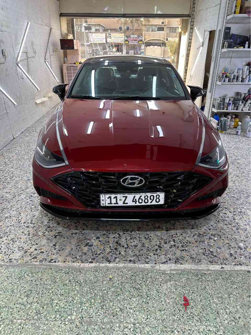 هيونداي سوناتا ٢٠٢٣ 
فول مواصفات للاخير 
حادثها موضح بالصور خفيف بدون دواخل 
بصمة تشغيل عن بعد 
كراسي كهرباء 
تدفئة بالكراسي 
بانوراما
لايت زينون وبك لايت LED
رادار امامي وجانبي 
وبعد هوايه مواصفات 
رايدهه ١٩٠ ورقه وبيها مجال بسيط 
للاستفسار ***********
مكاني بغداد بغداد, العراق
