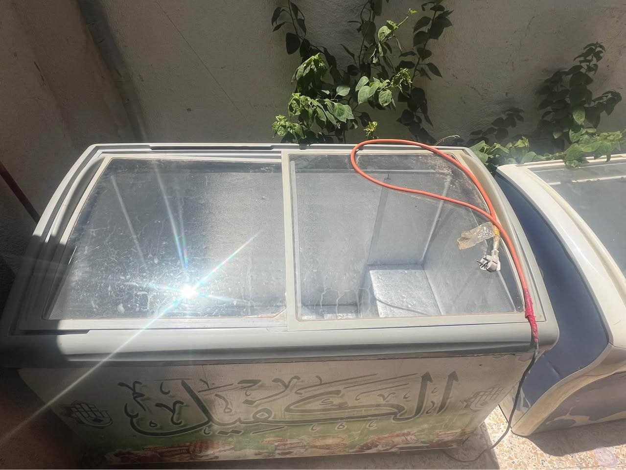 براد عدد ٢ نضيفات كلش ومجمدة عدد ٣ نضيفات للبيع للاستفسار خاص او الاتصال *********** عمارة, ميسان
