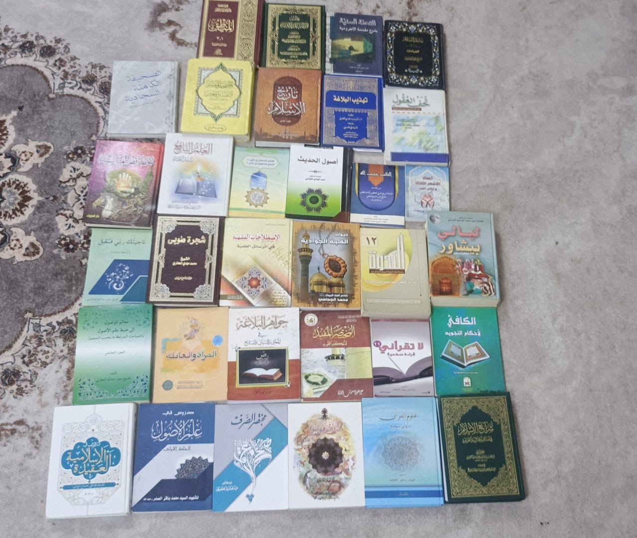 ​أصول الكافي (مجلد 1/2): 8,000دينار
شرائع الإسلام (الطبعة الزرقاء): 6,000 دينار
​شرائع الإسلام (المجلد الأخضر): 4,000 دينار

​(المنطق للمظفر + جامع السعادات + تاريخ الإسلام + شجرة طوبى + النحو الواضح + جواهر البلاغة + التحفة السنية + دروس في علم الأصول ح3) 4,000دينار لكل ما ذكر في القوس

​(دروس في علم الأصول ح1، معالم الوصول، خلاصة المنطق، الخلاصة الإلهية، بداية المعرفة، عقائد الإمامية، أصول الحديث، المقامات العباسية، الزيارة الجامعة، الاصطلاحات الفقهية، الفكر المفيد، منار الهدى، العالم الثالث، المرأة والعائلة، الكافي للتجويد، الندوة، ديوان القبلة، لا تقرأني) 2,500 لكل ما ذكر في القوس

توصيل جميع محافظات 6 الف دينار رقم الهاتف:  ***********

