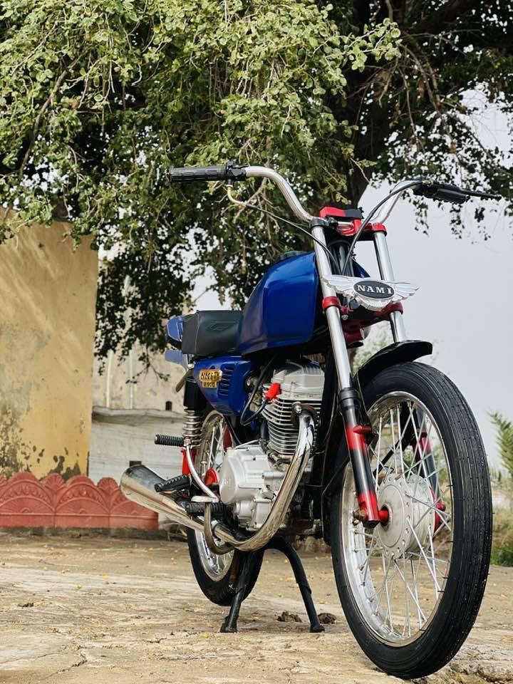 للبيع بدون اوراق 
المكينه مفتوحه ما ناقصها شي 
العنوان ميسان عله طريق المجر قرب مطعم طواحين الهوى 
السعر 450 وبيها مجال قليل 
للستفسار *********** واتساب
