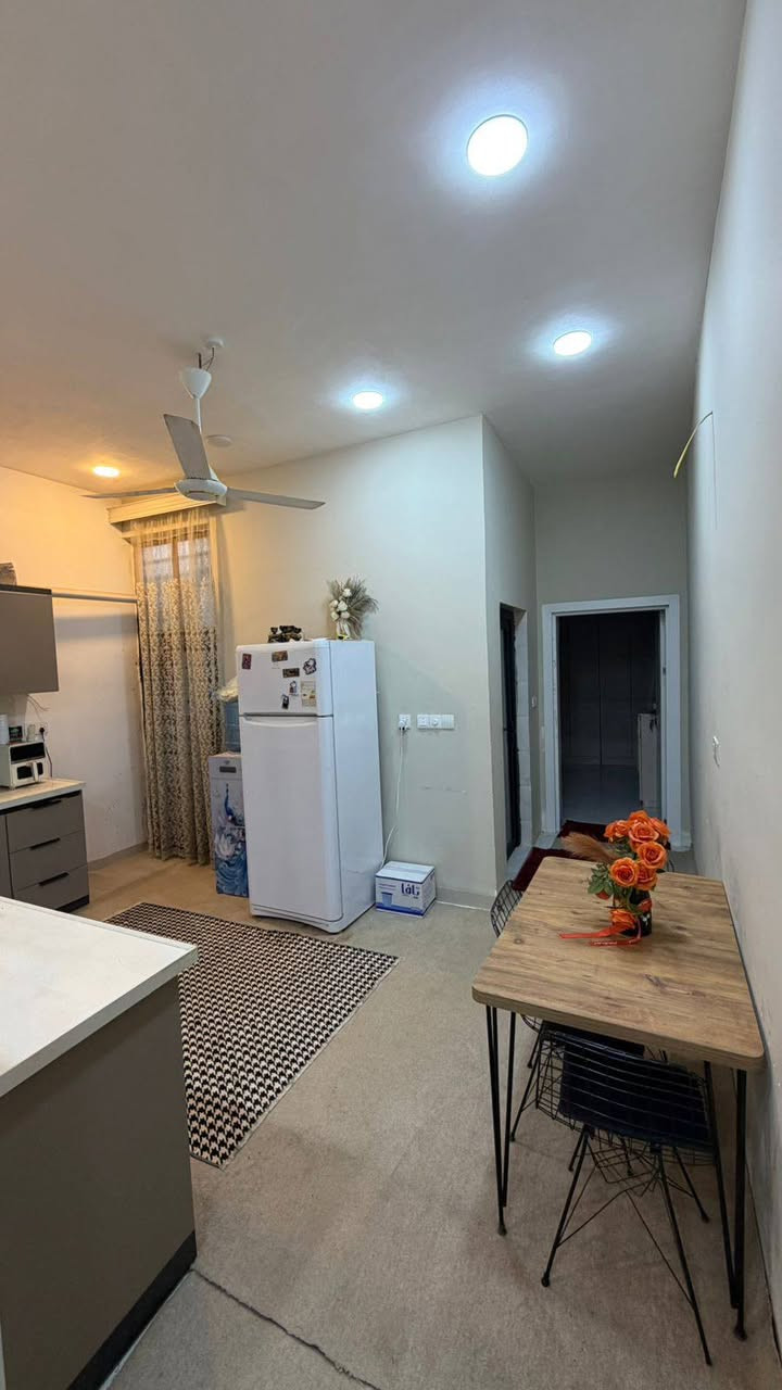 🌿🏡 بيت زراعي للبيع 🌿🏡
📍 الموقع: حي الجامعة – نهاية شارع 20
📐 المساحة: 100 متر

📞 للتواصل والاستفسار:
☎️ ***********
☎️ ***********
