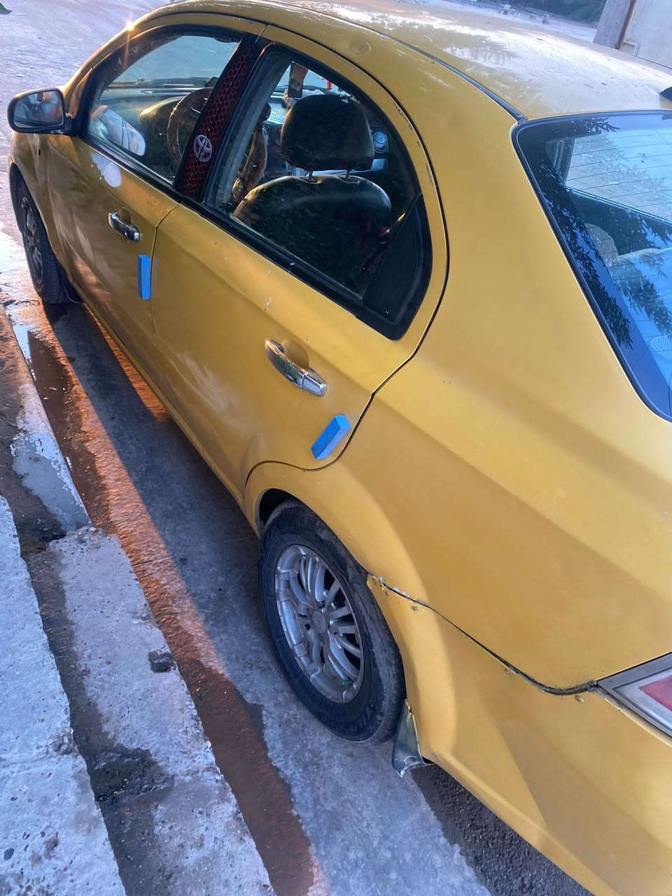 السلام عليكم
سيارة افيو
موديل 2007 باسمي
السيارة جاهزة من كلشي كير اوتامتيك ومحرك وتبريد
السيارة الرقم الجديد الانكليزي ومصفرة هيئة وغرامات واي شي يطلع عليه
العنوان بغداد حي الجهاد
السعر المطلوب 45 ورقة وبي مجال
الرقم *********** وبي واتساب
