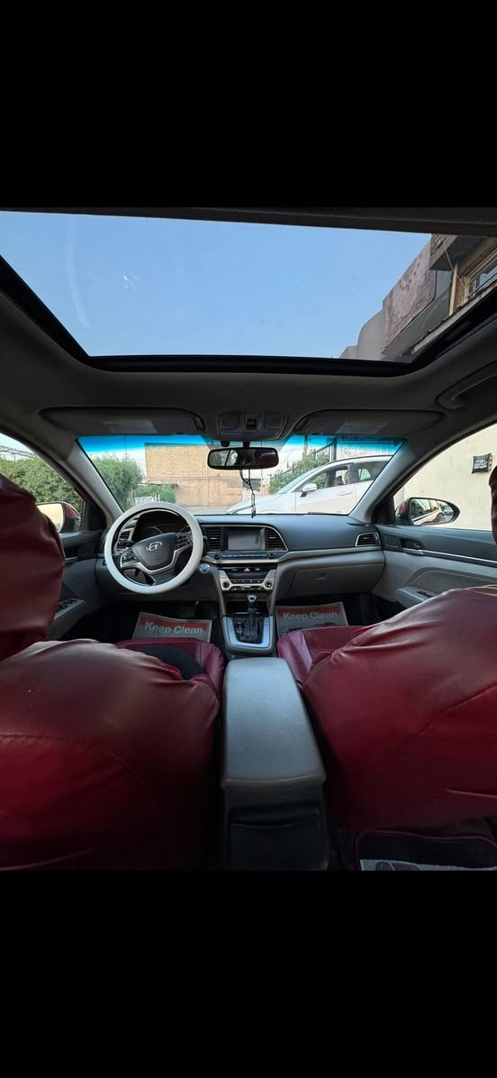 سلام عليكم شباب النترا 2018
سيارة فول مواصفات فتحة بصمة 
حساسات سيارة رقمة بغداد بسمي مكينه 2000 دوش 
حادثها بس بمريكا بدون دواخل بدون لغود بدون شواصي فقط الشاصي مال جاملغ الخلفي مواصفاتها معروفة تبريد شغال صدر خير من الله سيارة مابيها كل نقص مكاني بغداد   125 وبيها مجال 
***********
