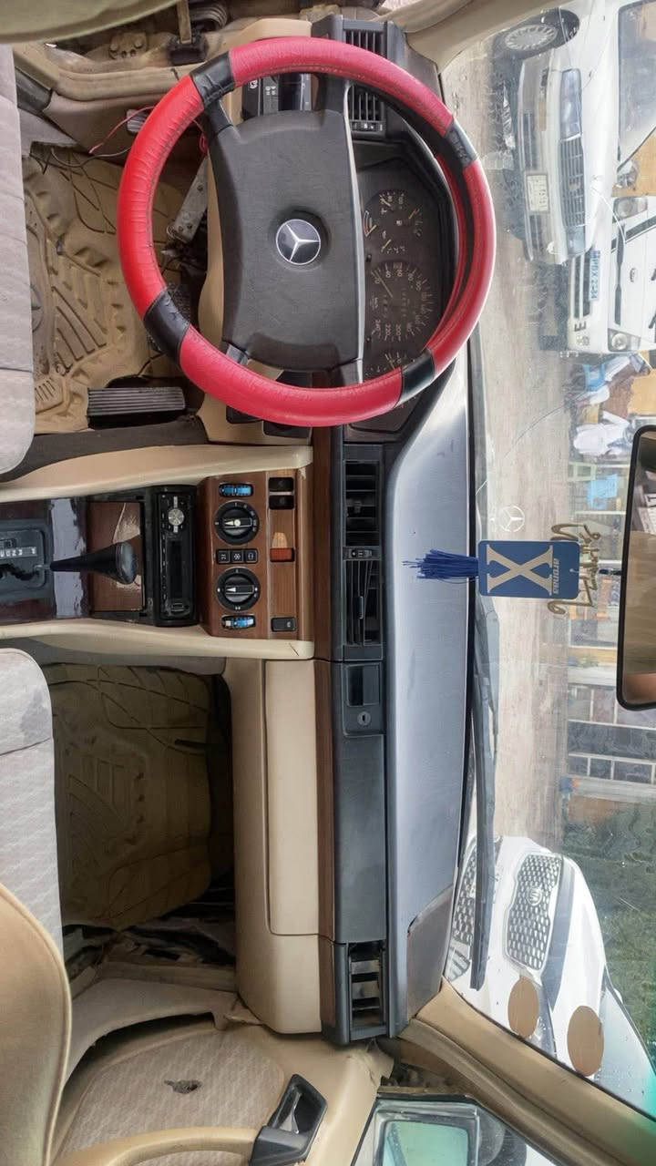 اعادة نشر 
مارسيدس دب ١٩٩٠ رقم بغداد مشروع وطني  تبريد شغال قواعد دبل مابيهن شي برانكيت مابي شي السعر ٥٥وبيها مجال عنواني ذي قار الرفاعي للاستفسار 
***********
*********** الرفاعي, ذي قار
