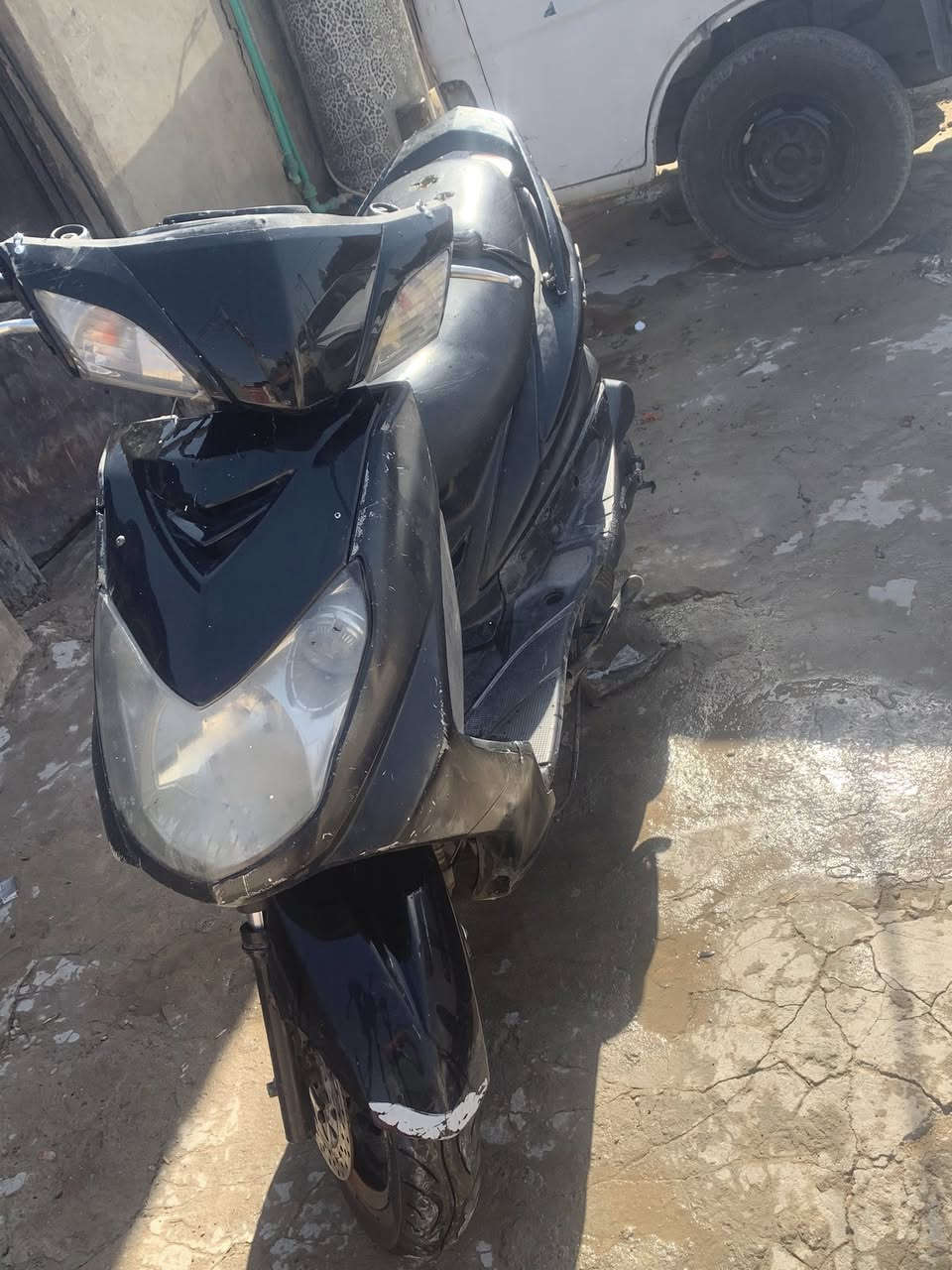 سلام عليكم شباب دراجه سكنس فحل كبريتر دراجه مكينه ناعمه سلف هندر بي وقت نقص ترايش لبارحه بدلت اله دهن 
كهربيات كلا شغال دراجه يراد اله ترتيب 
سعره 280 بيه مجال بصيط مكاني بغداد مدينه او حي اور رقمي ***********
