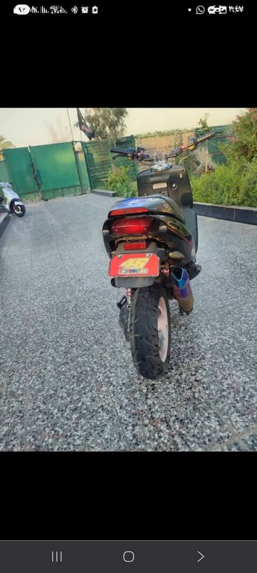 سلام عليكم  شباب دراجه حاليا كايمه للبيع او مراوس  كوم حديد ابيع عوزها تجفيت رايدها ب250علا وضعها ادراجه طابه للعراق ب12ورقه   )؛؛؛  اخواني دراجه  F12 للبيع دراجه رياضي مال لعب  
مواصفات دراجه 
كابريتر قفاز شفاف صالنصه رياضي ستيرن رياضي 4قطع فج بريك رياضي وياله وتايرات عريض رياضي  لايت عدسه بلادي احمر دموي  واصفر دراجه شغاله من اطول لطول شوته رياضي   اشاير بريك دبلات كلها فول ادراجه شلعه معدل تخبل محرك 100خبط  دراجه هواي بيها تزويد وكله اصلي حته شاصيها مصبوغ بلادي رياضي دراجه بيها صوت مرعب فصله فول 
دراجه مال ونسه  فقط  بغداد البلديات   دراجه موصيني يولد لحد يجيني يكلي صيني 
لتواصل 
اتصال *********** واتساب بغداد, العراق
