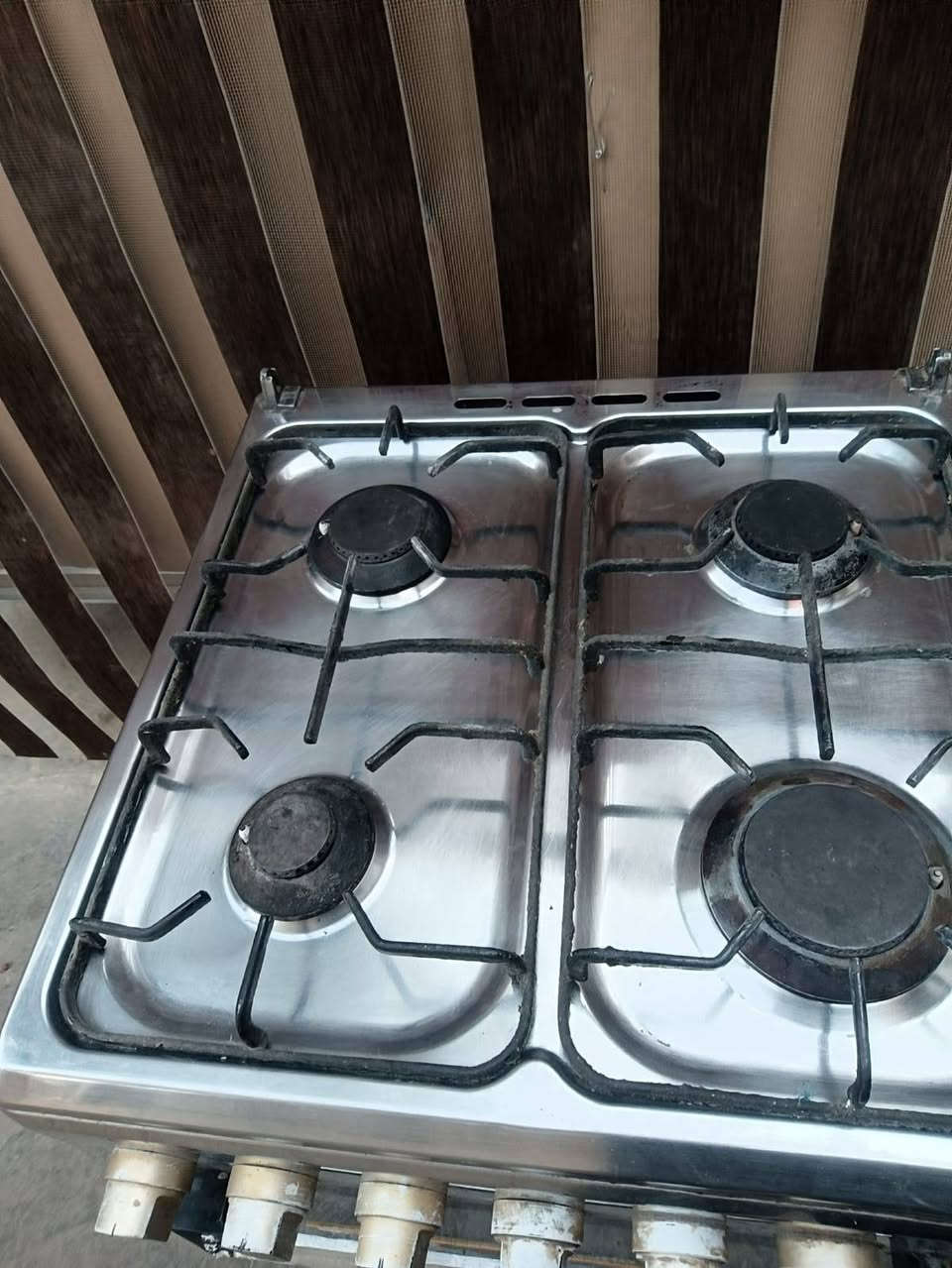 طباخ اربع مشاعل جاهز سعره 65 مكاني كربلاء حي عسكري ***********
