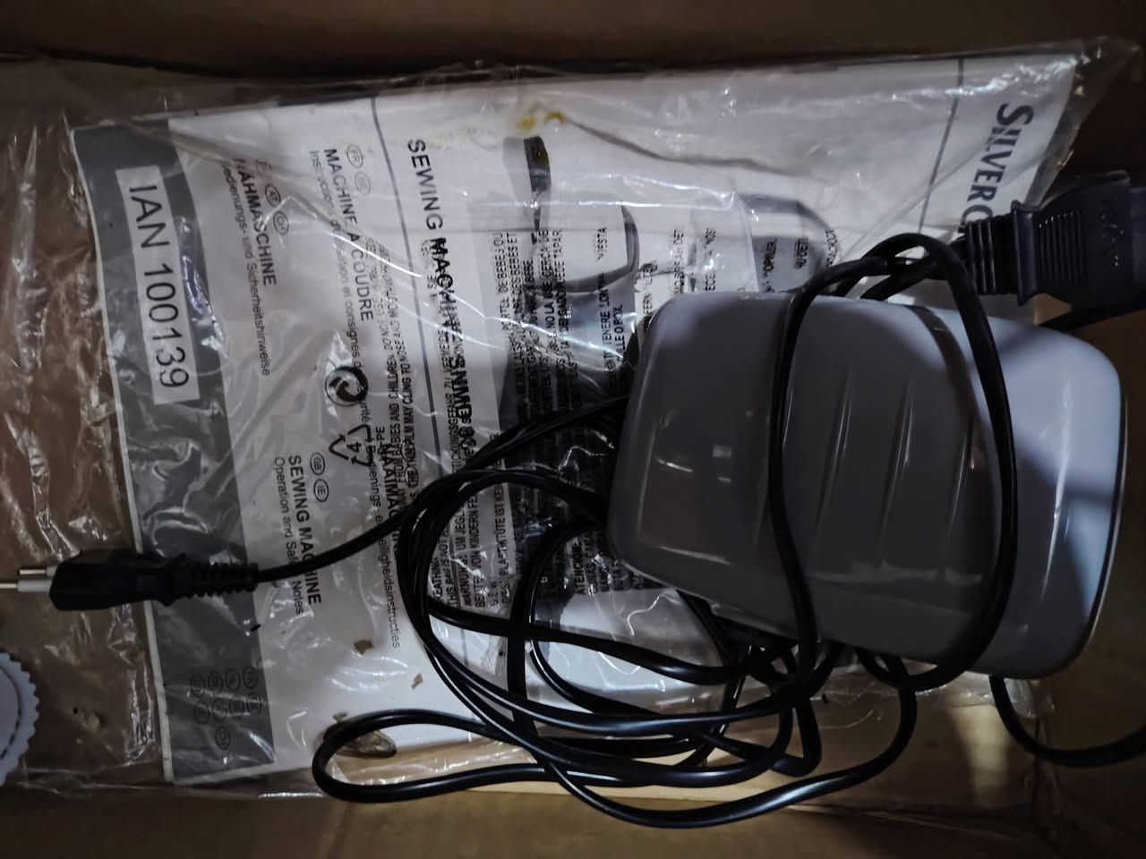 السلام عليكم 
مكينة خياطه سلفر كرست نضافه 95%
السعر 120الف 
الانبار الخالديه 
للاستفسار خاص او ***********
توصيل متوفر جميع محافظات العراق
