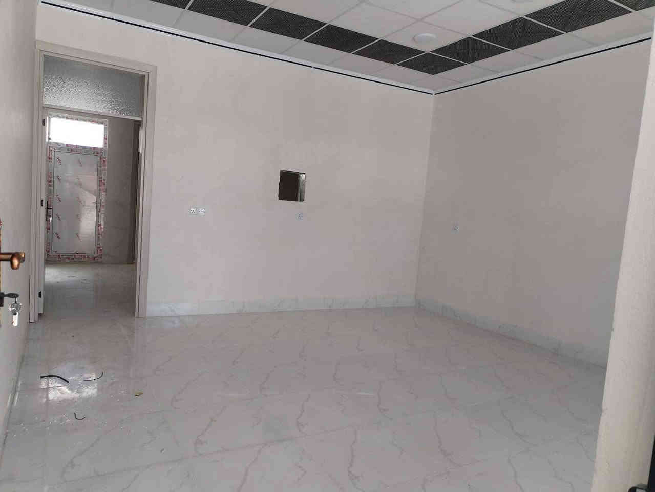 بعد التحية والسلام
دار للبيع المساحه ١٠٠ متر ٥* ٢٠
مكون الدار من  غرفة نوم عدد ١ هول مطبخ حار بارد
حمام داخلي صحيات خارجي
سيراميك كامل مع سقوف ثانوي
تبريد نظام دكتات

سعر ٣١ مليون 

الموقع كركوك واحد واحد حزيران خلف جامع الصفا

للاستفسار اكثر
هواتف ***********
المكتب *********** #اومراجعة_مكتب_سند_للعقار

نستقبل جميع عروضاتكم بيع وشراء وايجارات الدور السكنيه والأراضي التجاريه وغيرها

#إدارة_المكتب
