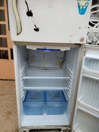 ثلاجة للبيع شغالة كاملة مابها تصليح السعر 125 للتواصل الرقم 0770179927...