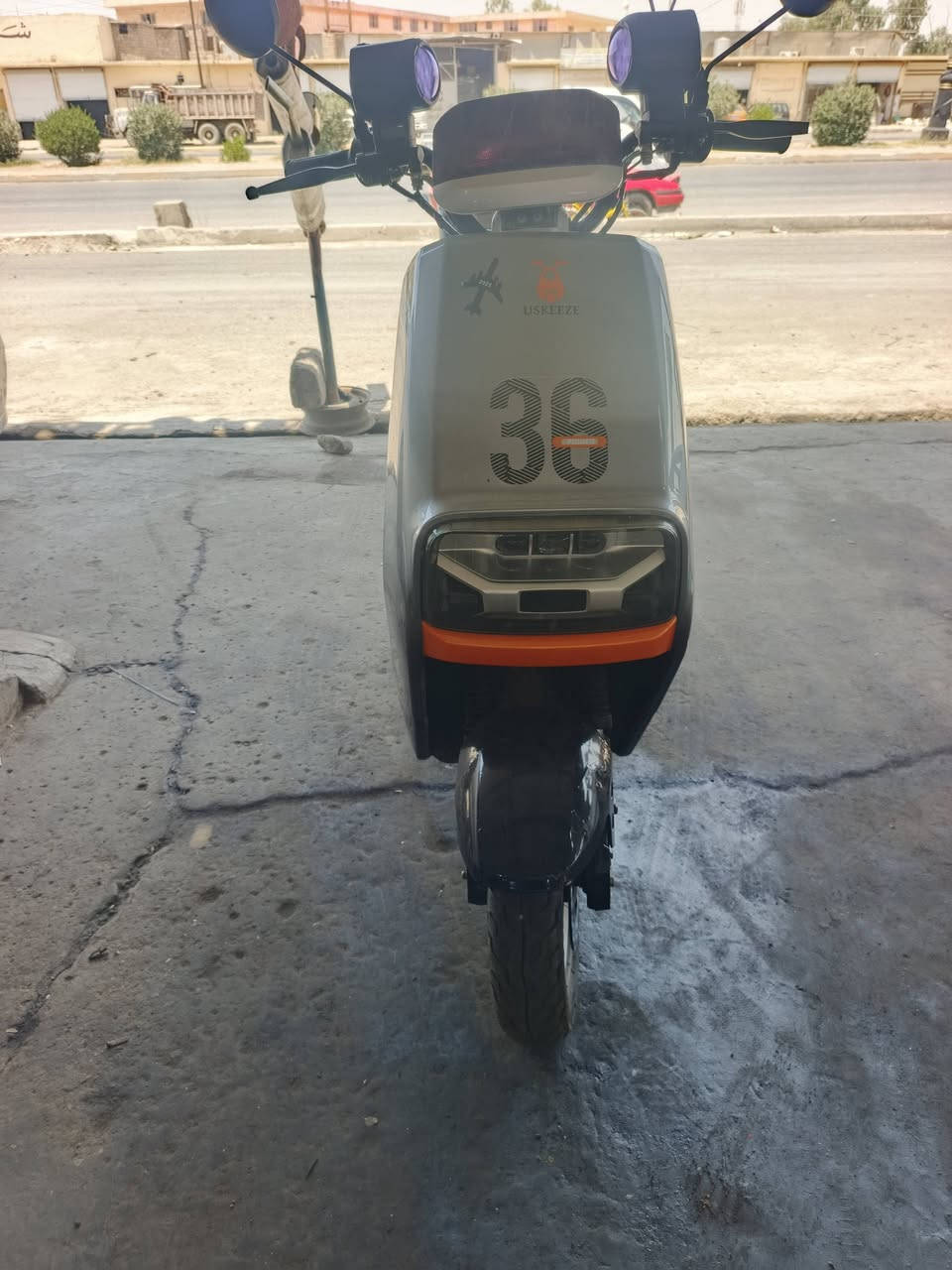 اوباما(36) بطاريات ملف عقل شرط الفحص
بطاريات 6 مسطره شرط الفحص 

لون مميز لايت عالي ناصي 

اشاير يمنه يسره مثبت سرعه 

الدرع مابي اي شي لافطر ولاكسر حيل نضيف 

نضام بارك P

يمشي مسافه 60- كيلو حسب السرعه 

السرعه 60🔥🔥 السعر 600 وبية مجال 

العنوان موصل/ حي عدن  ***********
