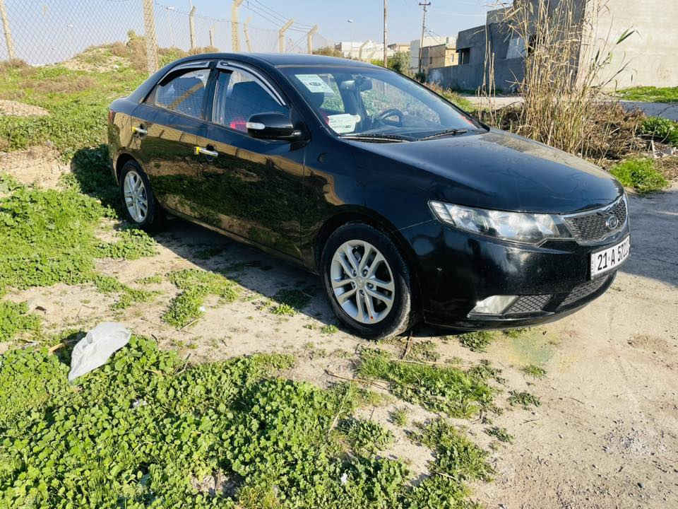 سلام عليكم سيراتو موديل ٢٠٠٩ كير محرك شرط مكينة مما مفتوحة  فول واحد على واحد بصمه سليت اي بي إس كشن جلد هيتر مريات شفط كامره سليت بدون صبغ سنويه ورقام جدد السعر ٩٠  رقم الهاتف ***********
